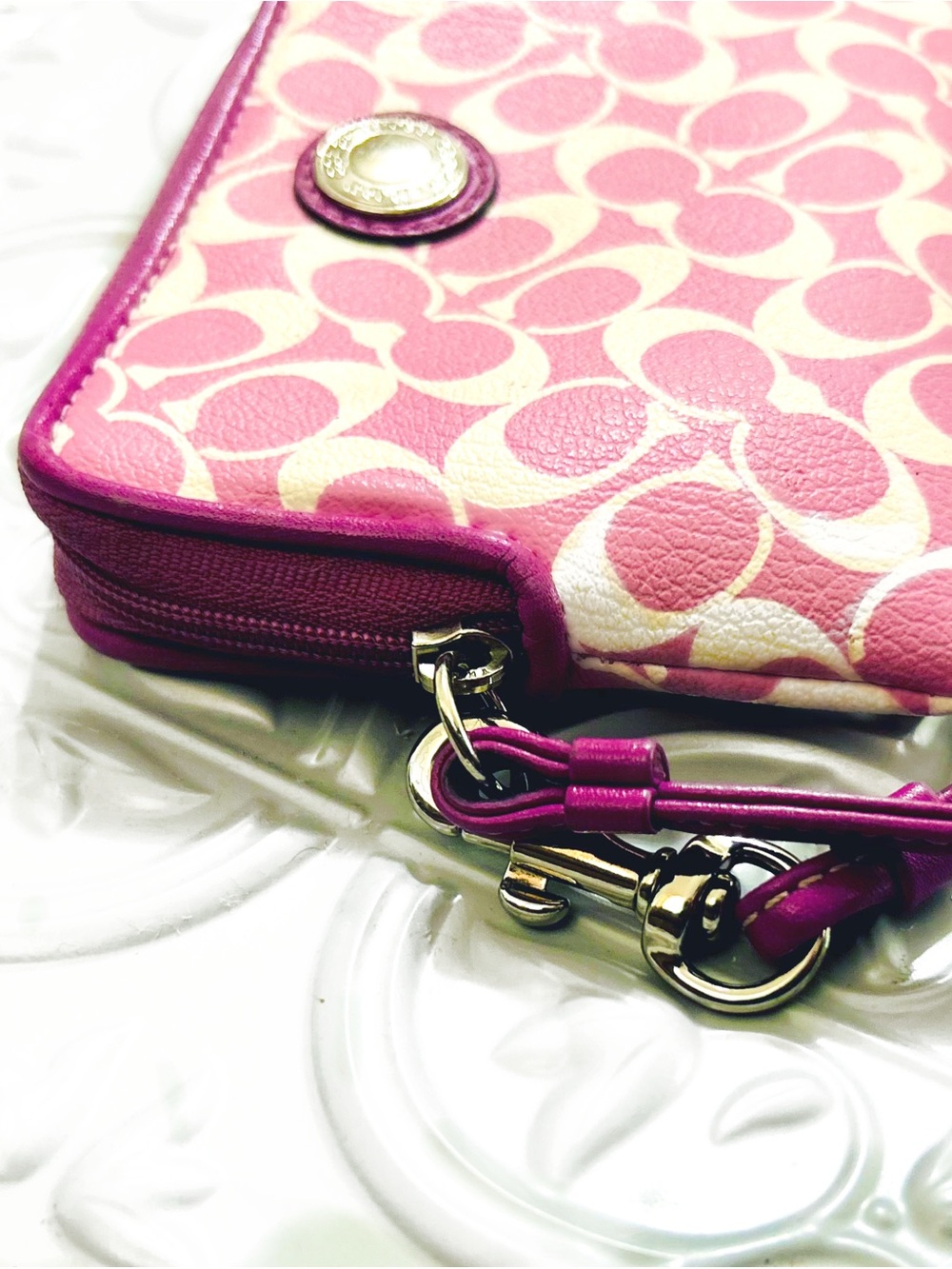 Coach Peyton Dream C Signature Wristlet - Picture 6 of 11